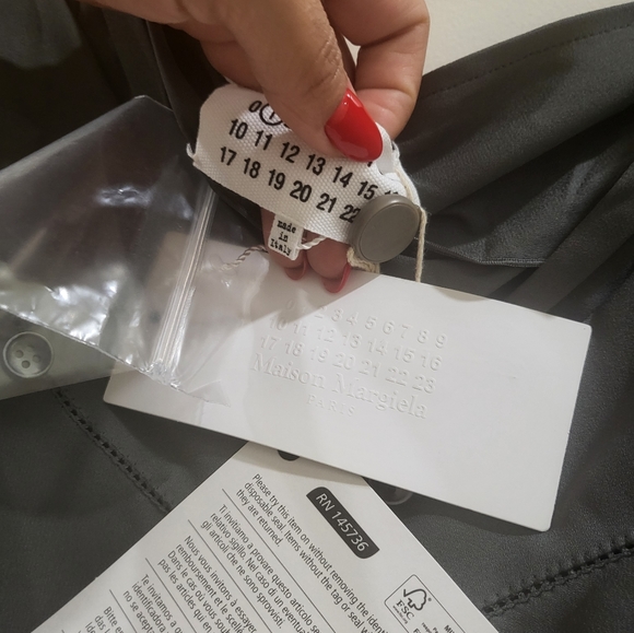 16. NWT MAISON MARGIELA POLY GEORGETTE DRESS IN ASPHALT - Picture 7 of 10